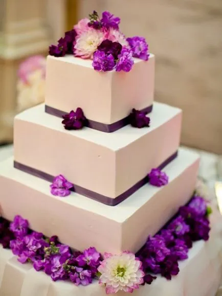 Top 15 idei pentru decorarea unui tort de nunta