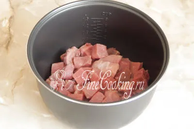 cartofi tocana cu carne în multivarka - reteta cu fotografii