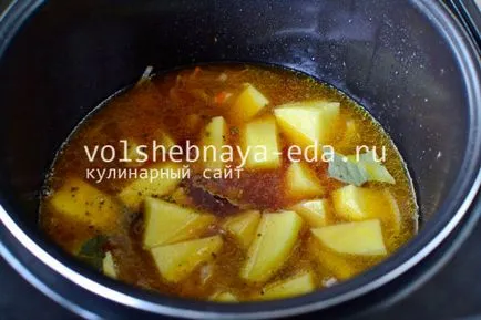 tocană de carne cu cartofi în multivarka, magie (carne) Cartofi copti cu carne în multivarka, magie