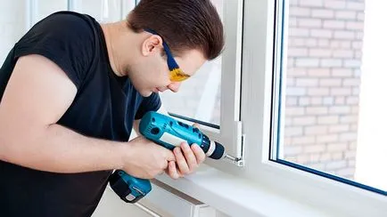 Instalare de ferestre din plastic pe balcon cu mâinile sale (ferestre din aluminiu pe balcon) Instalare de ferestre din plastic pe balcon cu mâinile sale