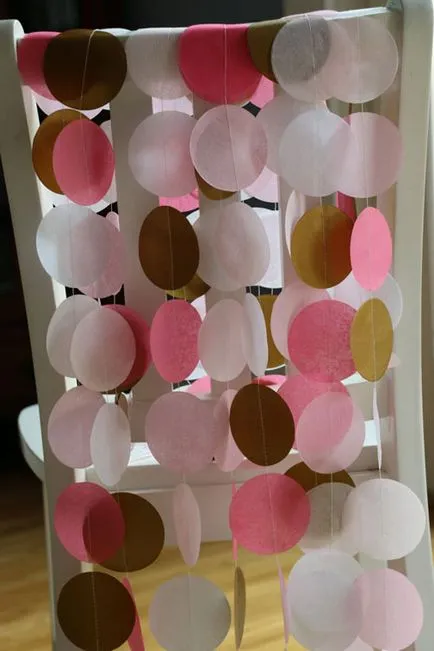 Decorare în ziua nașterii copilului cu mâinile (bijuterie) Decorare în ziua nașterii copilului cu mâinile