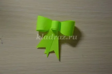 Articole haioase realizate din hârtie cu mâinile la Ziua Cosmonautică pentru copiii de școală primară cu șabloane (copii) Articole haioase realizate din hârtie cu mâinile la Ziua Cosmonautică cu template-uri pentru copii de școală elementară