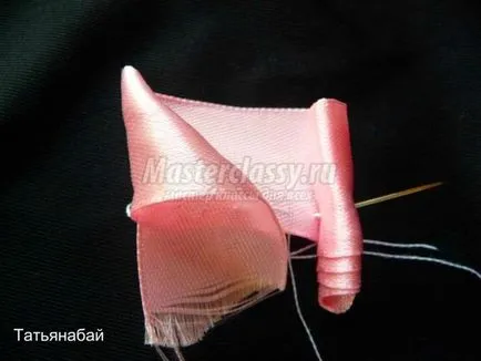 Broderie trandafir panglici de satin