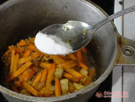 Pilaf delicioase cu carne de pui într-o rețetă cu ceaun pas cu pas fotografii