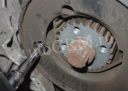 Înlocuirea curelei de distribuție audi a4 1 8T (două șuruburi de zece) Înlocuirea curelei de distribuție 1 8t a4 audi