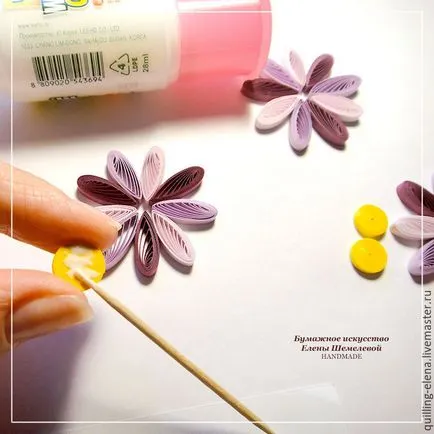 Carte poștală cu mâinile lor de la Quilling
