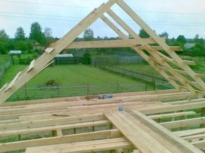 Cum sa faci un acoperiș fronton cu mâinile