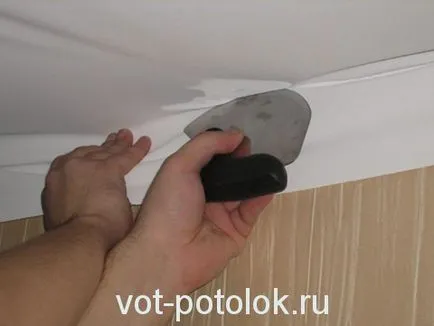 Dacă inundat apartament cu un plafon stretch