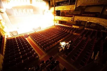 Ce este un tip mezanin într-un teatru Ce este un tip mezanin într-un teatru