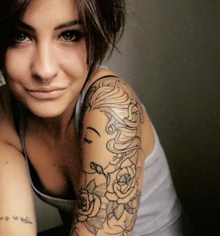 Tatuaj pe mână cu propriile sale mâini pentru a desena