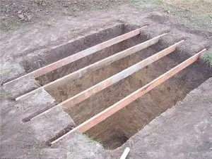 Cum de a construi o toaletă la cabana Cum de a construi o toaletă la cabana