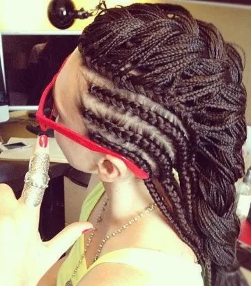Cum se împletească împletituri peste tot capul