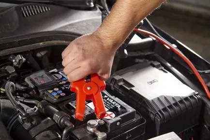 Cum de a restabili bateria vehiculului la domiciliu (baterie) Cum de a restabili bateria vehiculului la domiciliu
