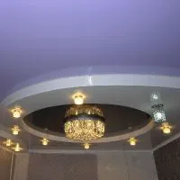 Plafoane întinse sunt frumoase
