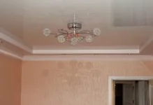 Plafoane întinse sunt frumoase