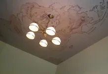 Plafoane întinse sunt frumoase