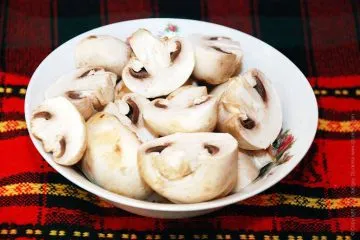 Pui prăjit cu ciuperci