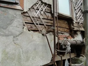 Cum să recunoască casa decrepit