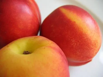 Cât de util nectarine Cât de util nectarine