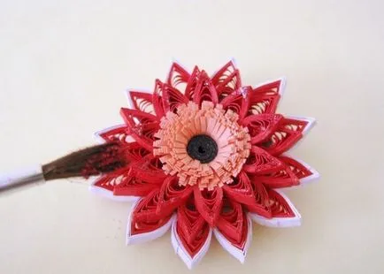 Carte poștală cu mâinile lor de la Quilling Carte poștală cu mâinile lor de la Quilling