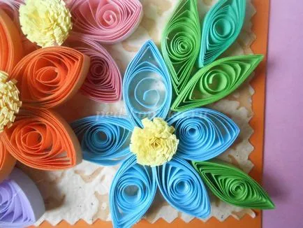 Carte poștală cu mâinile lor de la Quilling Carte poștală cu mâinile lor de la Quilling