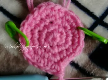 Cum să tricot pălării cu cârlig urechi - croșetat modnoe vyazanie