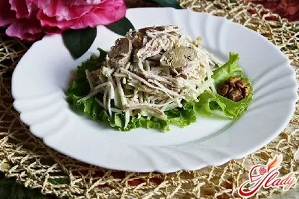 Salata de pui și țelină