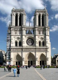 Cum pot fi Notre Dame Cum pot fi Notre Dame