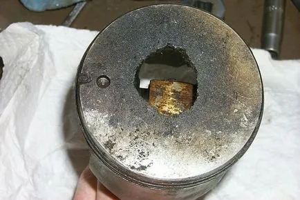 Deoarece loviturile cu piston