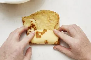 Cum să-și încheie clatite