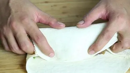 Cum să-și încheie un burrito (burrito va fi acolo) Cum să-și încheie un burrito