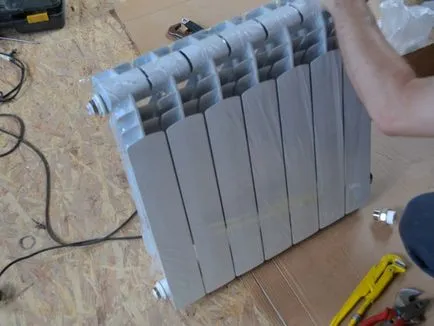 Înlocuirea radiatorului cu mâinile