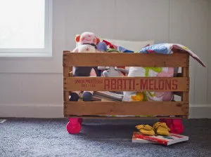 În conformitate cu jucăriile cu propriile mâini În conformitate cu jucăriile cu propriile mâini