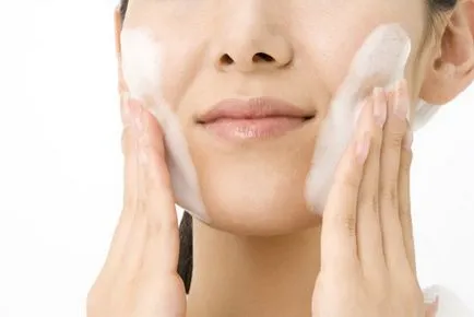 Cele mai bune 10 de produse cosmetice pentru spălare, în opinia femeilor - ce și cum să se spele în dimineața