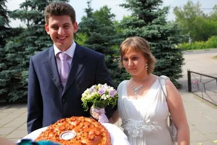 Loaf cu mâinile pe tradițiile de nuntă și sfaturi