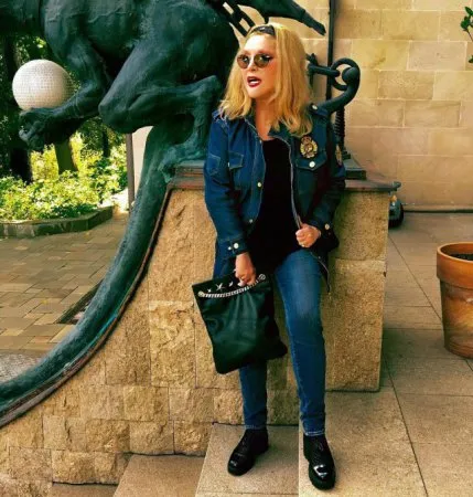 Alla Pugacheva a murit înmormântare ceremonia de rămas bun și de înmormântare fotografie Maksima Galkina lui - numai (următoare) Alla Pugacheva a murit ceremonia de rămas bun și o fotografie înmormântare înmormântare Maksima Galkina lui - numai