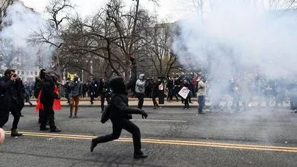 Antifa - o mișcare împotriva fascismului (Antifa) Antifa - o mișcare împotriva fascismului