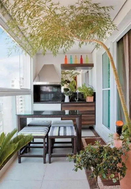 Balcon combinat cu ideea de a combina spațiu în bucătărie