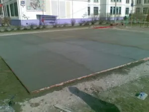 Betonarea curtea unei case private, cu propriile sale mâini tehnologie