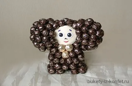 Cheburashka de dulciuri cu mâinile sale cum să facă o fotografie de dulciuri Cheburashka (sa) Cheburashka de dulciuri cu mâinile sale modul de a face bomboane din Cheburashka fotografie