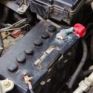 Bornele bateriei grăsime pentru a evita varietate de agenți oxidată, lubrifianți în general eficace (mijloace) Bornele bateriei grăsime pentru a evita varietate de agenți oxidată, lubrifianți în general eficiente