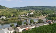 Care celebrează aproximativ tot satul (București sărbătorește oraș) Care celebrează aproximativ tot satul