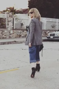 Ce să poarte un costum, arta de a fi femeie