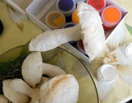 Ciuperci Marvelous din lână și pastă cu mâinile (sarcina) ciuperci Marvelous din lână și lipiți propriile lor mâini