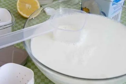 Iaurt de casă și brânză de vaci în iaurt (iaurt) iaurt de casă și brânză de vaci în iaurt