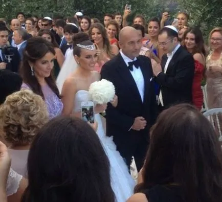 Fiica lui Igor Krutoy căsătorit (foto de la nuntă) (căsătorit) Fiica lui Igor Krutoy căsătorit (foto de nunta)