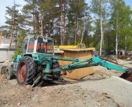 EO-2621 - universal excavator buldozer