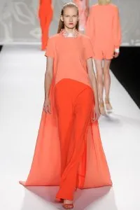 Rochie Coral, care merge, ce să poarte, 55 modele în fotografie