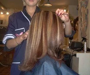 colorat Brown pe fotografie de păr, culori reale și idei