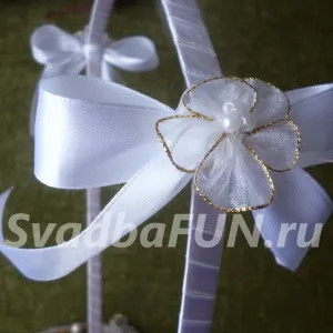 Shopping pentru o nunta cu mâinile - decorarea de panglici (mâini) Shopping pentru o nunta cu propriile sale mâini - decorate cu panglici